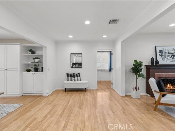 5835 Denny Avenue, North Hollywood (los Angeles) CA 91601