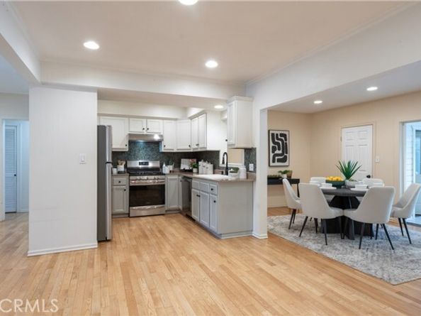 5835 Denny Avenue, North Hollywood (los Angeles) CA 91601