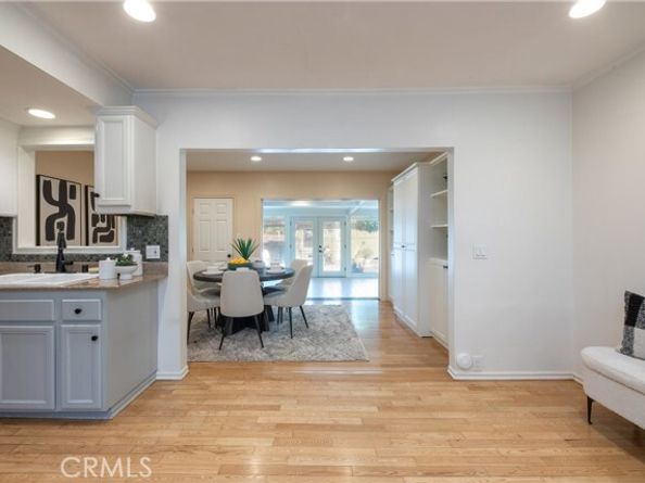 5835 Denny Avenue, North Hollywood (los Angeles) CA 91601