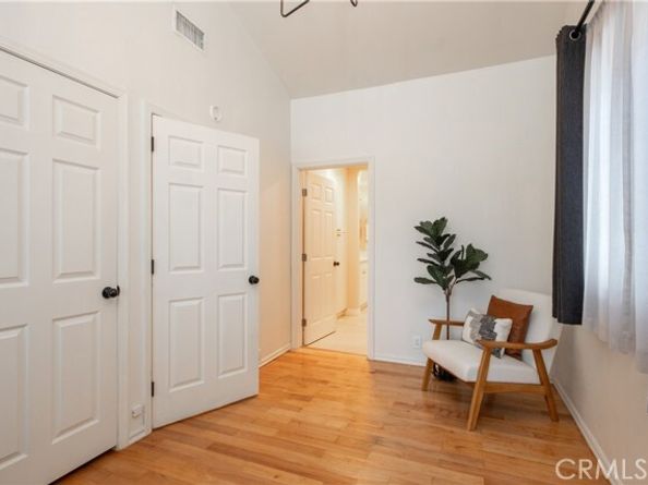 5835 Denny Avenue, North Hollywood (los Angeles) CA 91601