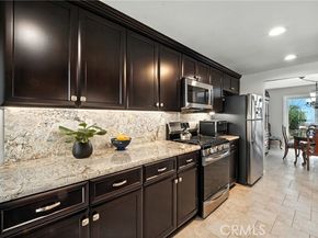 18221 Andrea Circle 5, Northridge (los Angeles) CA 91325
