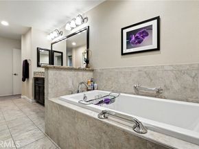 18221 Andrea Circle 5, Northridge (los Angeles) CA 91325