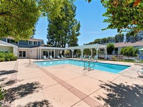 18221 Andrea Circle 5, Northridge (los Angeles) CA 91325