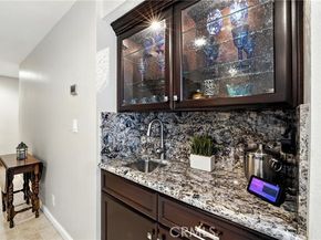 18221 Andrea Circle 5, Northridge (los Angeles) CA 91325