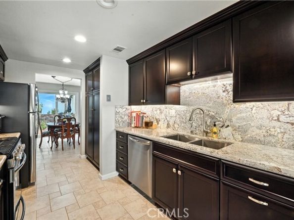 18221 Andrea Circle 5, Northridge (los Angeles) CA 91325