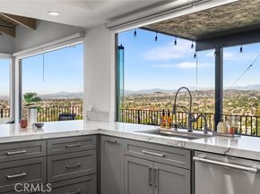12348 Circula Panorama, Tustin CA 92705