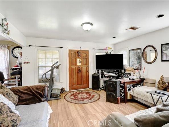 7949 Washington Avenue, Whittier CA 90602