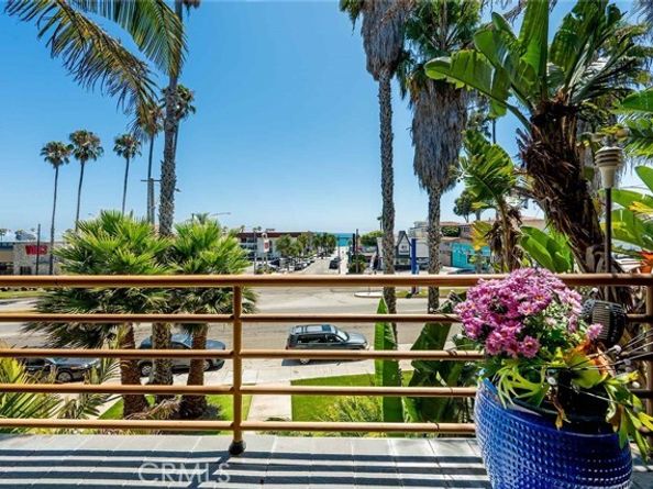 3811 E Livingston Drive 1, Long Beach CA 90803
