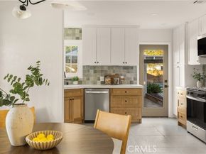 7001 Lasaine Avenue, Van Nuys (los Angeles) CA 91406