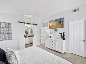 18 Cagney, Lake Forest (el Toro) CA 92610