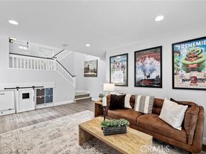 18 Cagney, Lake Forest (el Toro) CA 92610