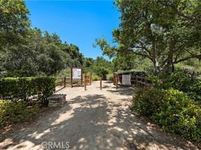 18 Cagney, Lake Forest (el Toro) CA 92610