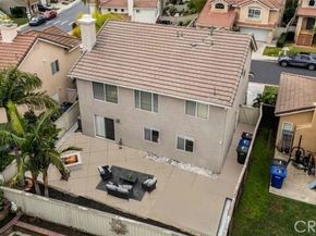 18 Cagney, Lake Forest (el Toro) CA 92610