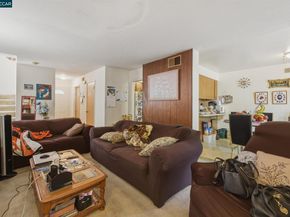 8672-8674 Beverly Ln, Dublin CA 94568