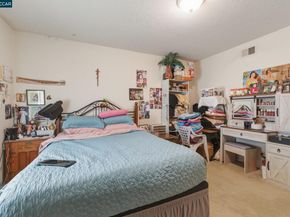 8672-8674 Beverly Ln, Dublin CA 94568