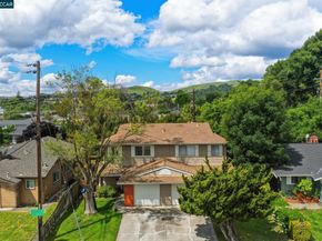 8672-8674 Beverly Ln, Dublin CA 94568