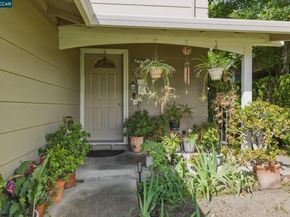 8672-8674 Beverly Ln, Dublin CA 94568