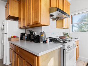 1621 E 38Th St, Oakland CA 94602