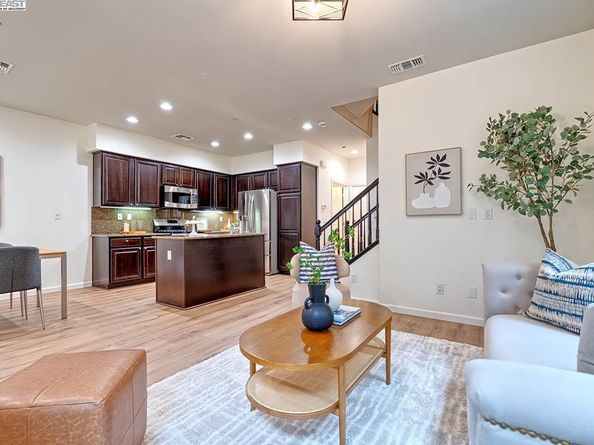 5621 Via Lugano, Fremont CA 94555