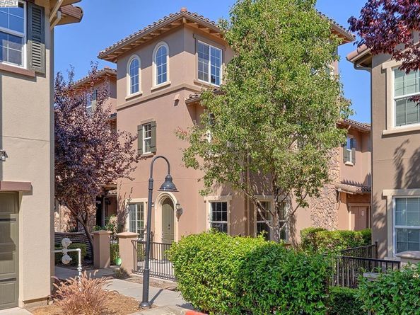 5621 Via Lugano, Fremont CA 94555