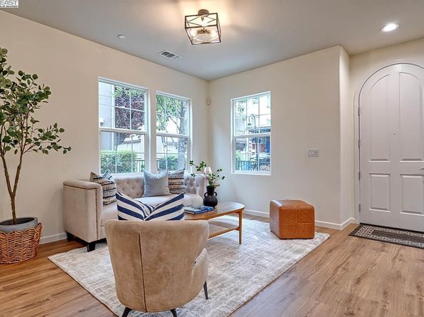 5621 Via Lugano, Fremont CA 94555