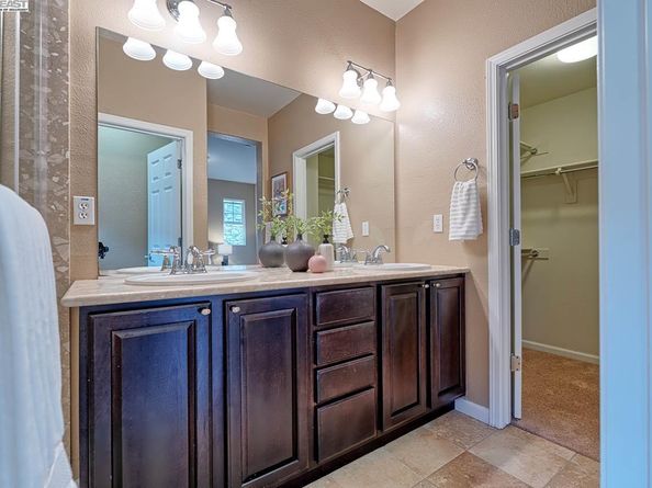 5621 Via Lugano, Fremont CA 94555