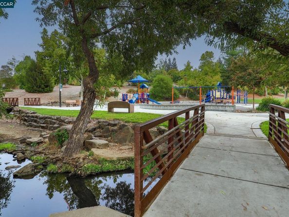 650 Fig Tree Ln, Martinez CA 94553