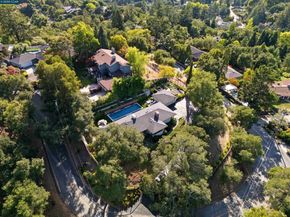 47 Charles Hill Cir, Orinda CA 94563