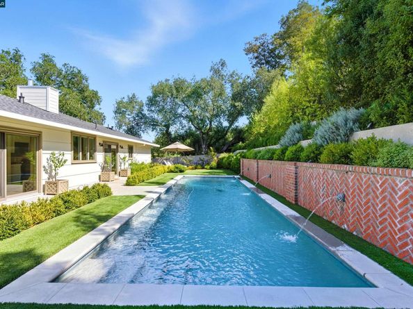 47 Charles Hill Cir, Orinda CA 94563