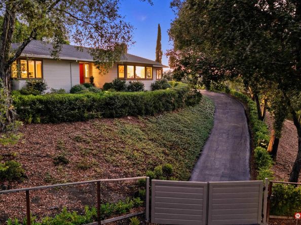 47 Charles Hill Cir, Orinda CA 94563
