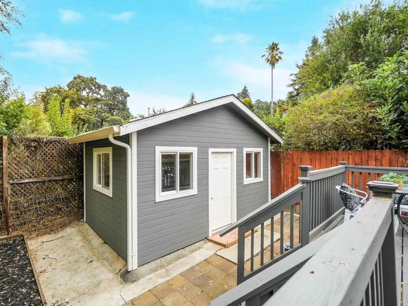 3911 Vale Ave, Oakland CA 94619