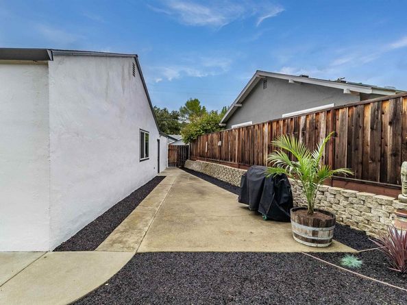 5644 Likins Ave, Martinez CA 94553