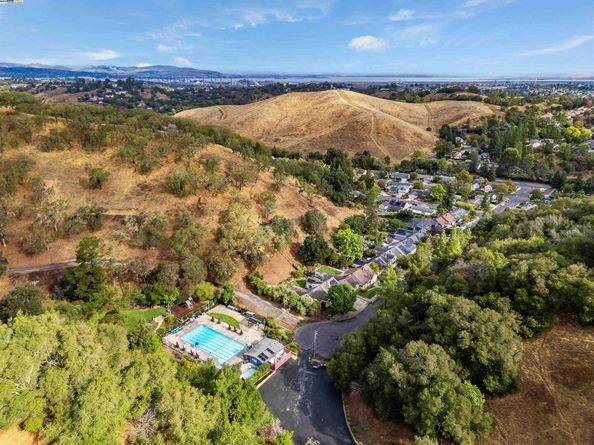 5644 Likins Ave, Martinez CA 94553