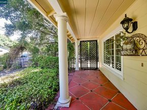 16 Stanley Ct, Lafayette CA 94595
