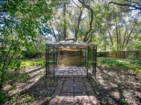 16 Stanley Ct, Lafayette CA 94595