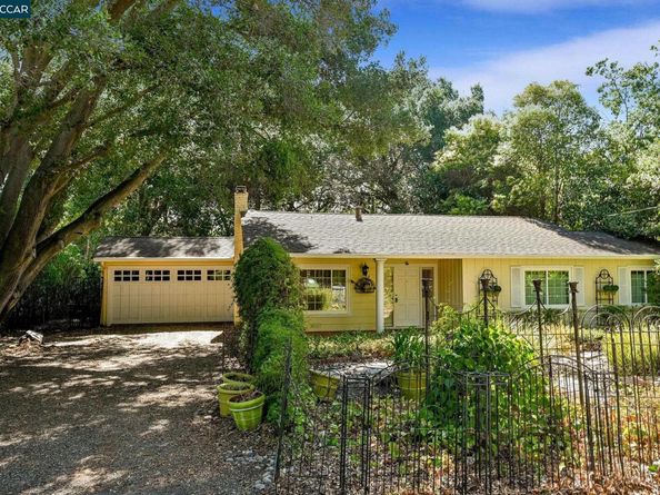 16 Stanley Ct, Lafayette CA 94595