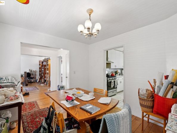 1033 Walker Ave, Oakland CA 94610
