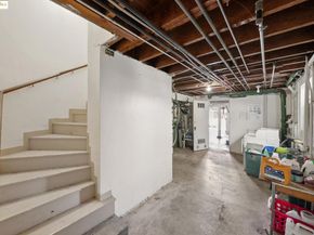 1033 Walker Ave, Oakland CA 94610