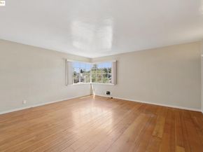 1033 Walker Ave, Oakland CA 94610