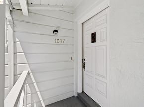 1033 Walker Ave, Oakland CA 94610