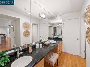 2530 Oak Rd 303, Walnut Creek CA 94597