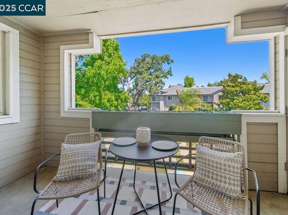 2530 Oak Rd 303, Walnut Creek CA 94597