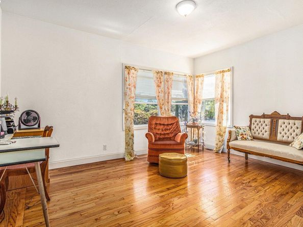 2214 D St, Hayward CA 94541