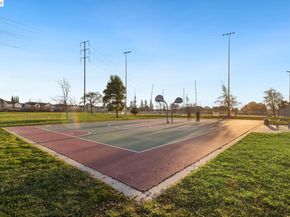 5811 Via Lugano, Fremont CA 94555