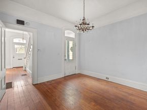 1746 8th Street, Oakland CA 94607