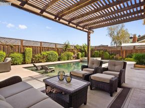 4563 Gatetree Cir, Pleasanton CA 94566