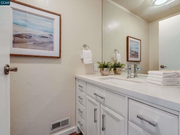 1084 Southdown Court, Walnut Creek CA 94596