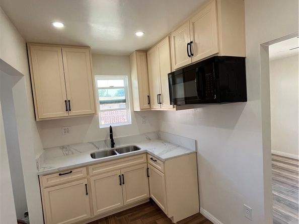 915 E 3rd Street, Pomona CA 91766