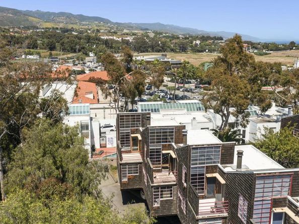 29235 Heathercliff Road 12, Malibu CA 90265