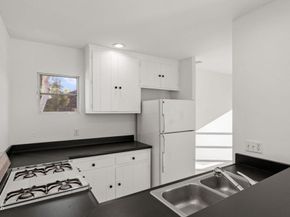 29235 Heathercliff Road 12, Malibu CA 90265